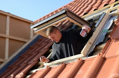 Pose de fenêtres de toit Velux à Panges